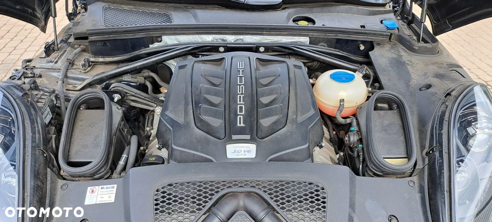 Porsche Macan GTS PDK - 12