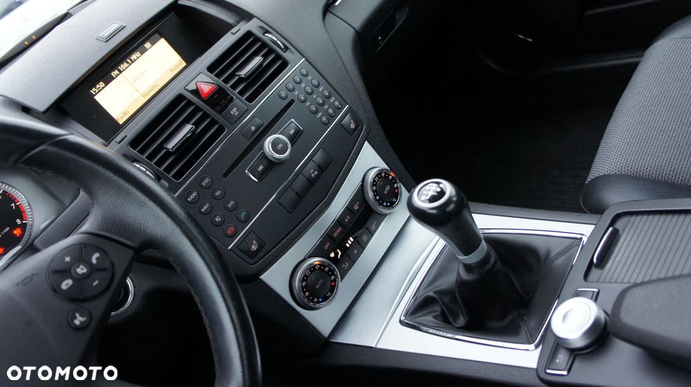 Mercedes-Benz Klasa C 180 Kompressor BlueEFFICIENCY - 24