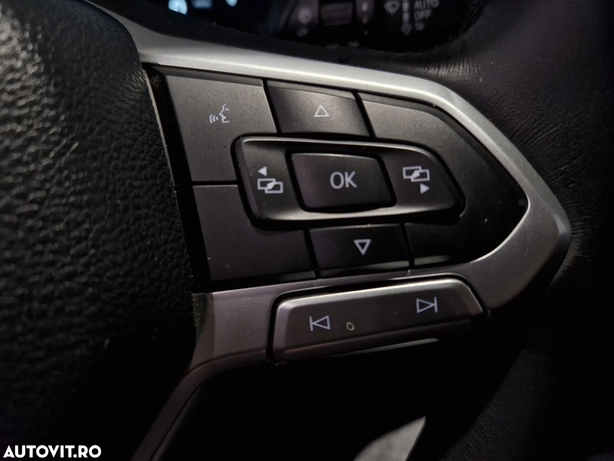 Volkswagen Amarok 3.0 TDI 241 CP 4M 10AT Aventura - 19