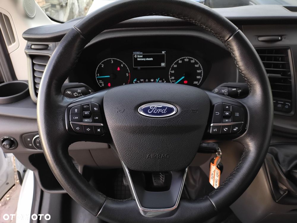 Ford Transit - 18