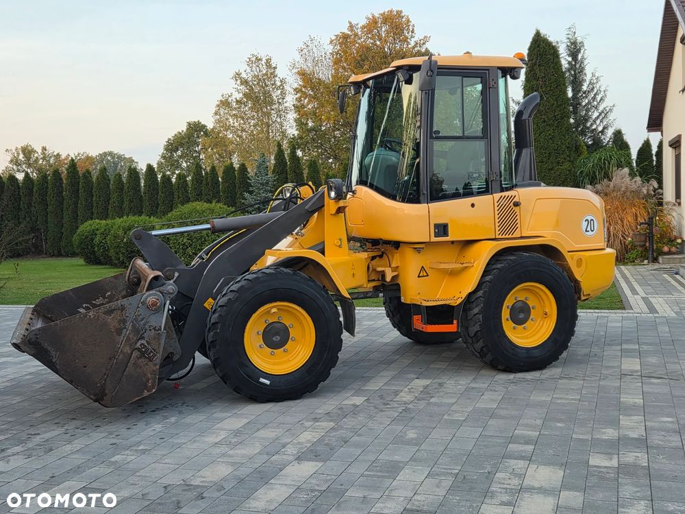 Volvo L30G - 9