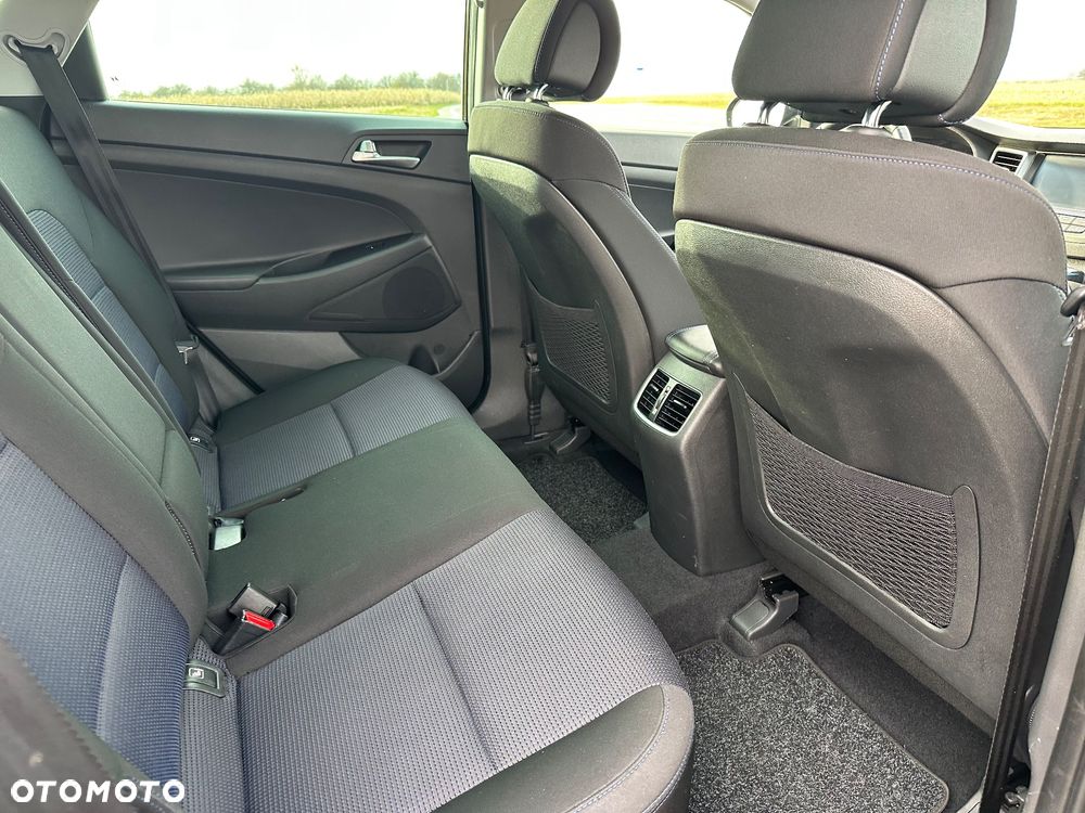 Hyundai Tucson blue 1.7 CRDi 2WD Passion - 10