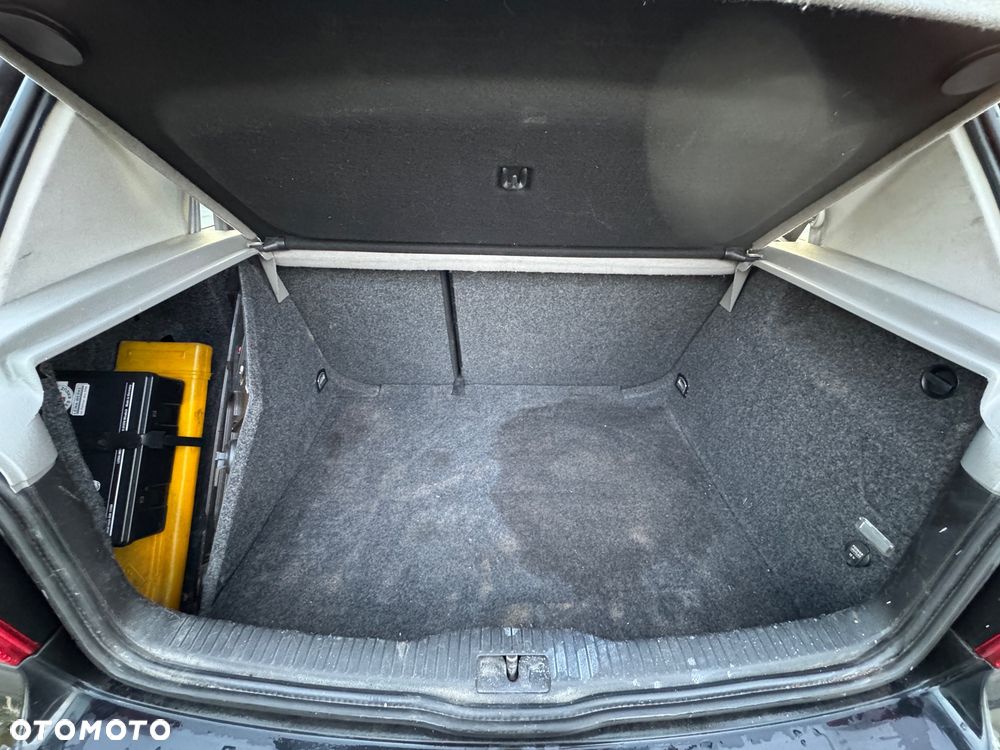 Volkswagen Golf - 8