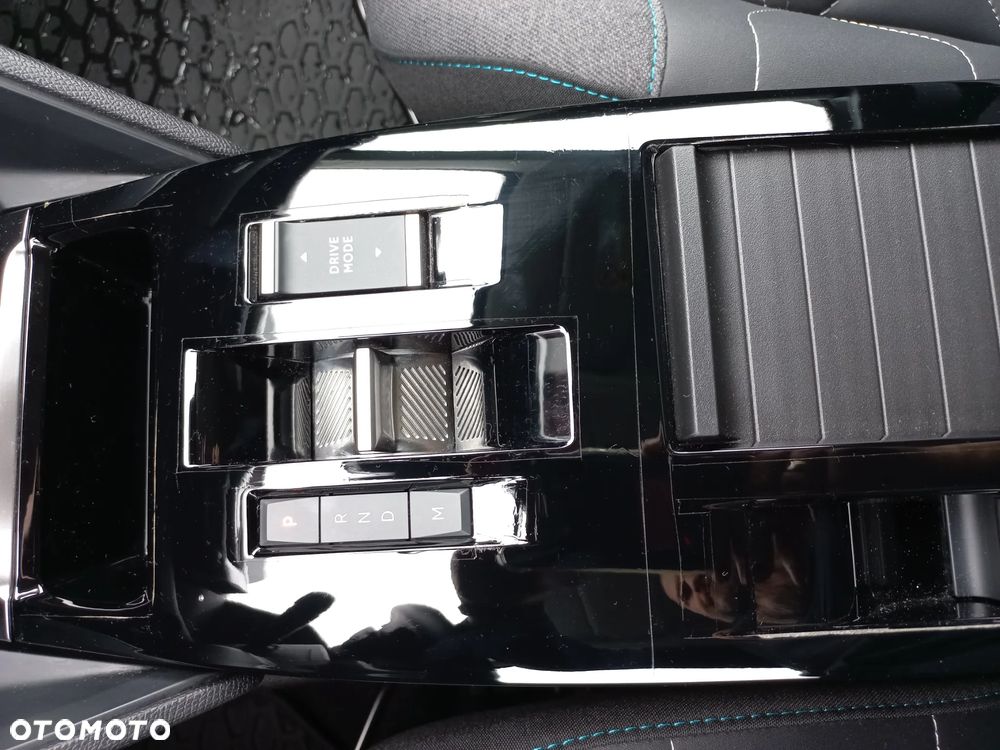 Citroën C4 1.2 PureTech Shine S&S EAT8 - 22