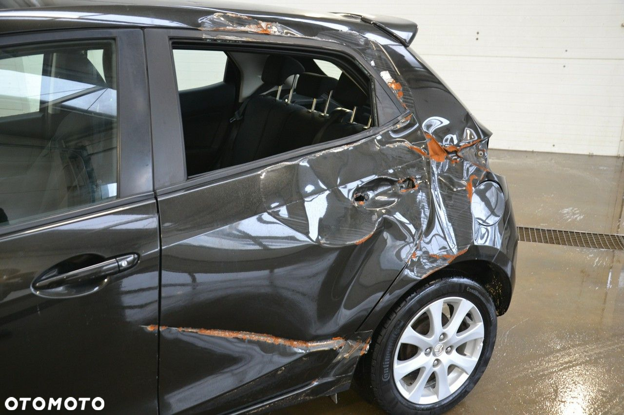 Mazda 2 - 9