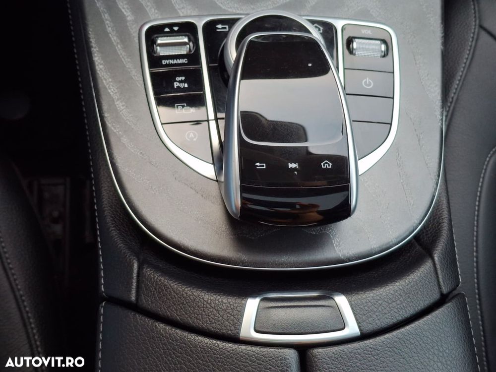 Mercedes-Benz CLS 350 d 4MATIC Aut - 36