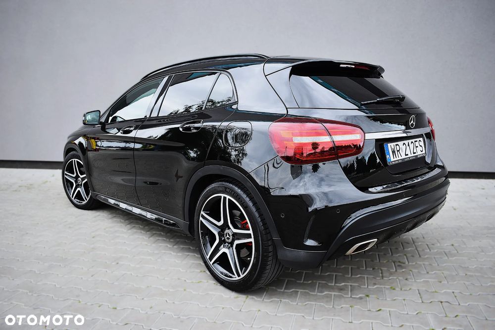 Mercedes-Benz GLA 200 d 7G-DCT AMG Line - 9