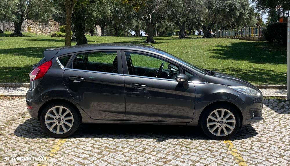 Ford Fiesta 1.0 T EcoBoost Titanium - 5