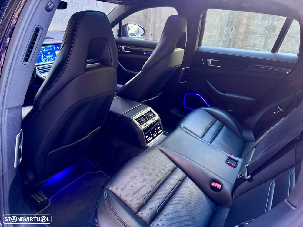 Porsche Panamera Sport Turismo 4S E-Hybrid - 11