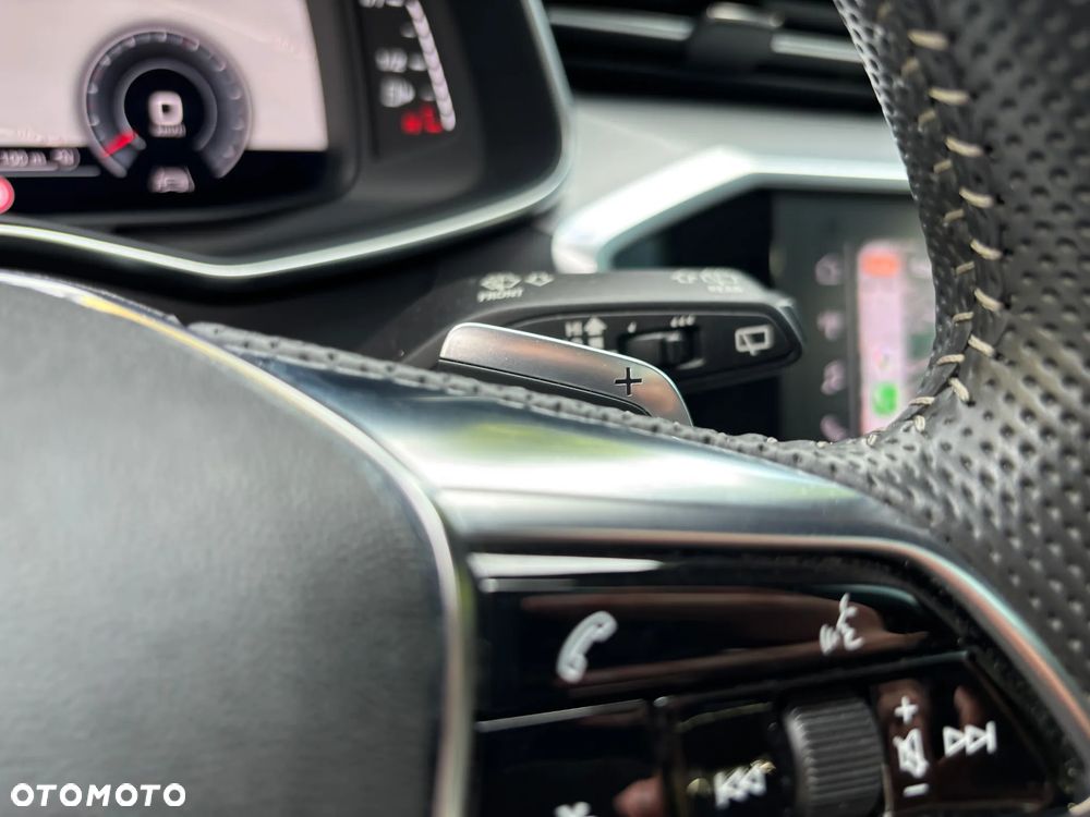 Audi A6 Avant 40 TDI quattro S tronic S line - 29