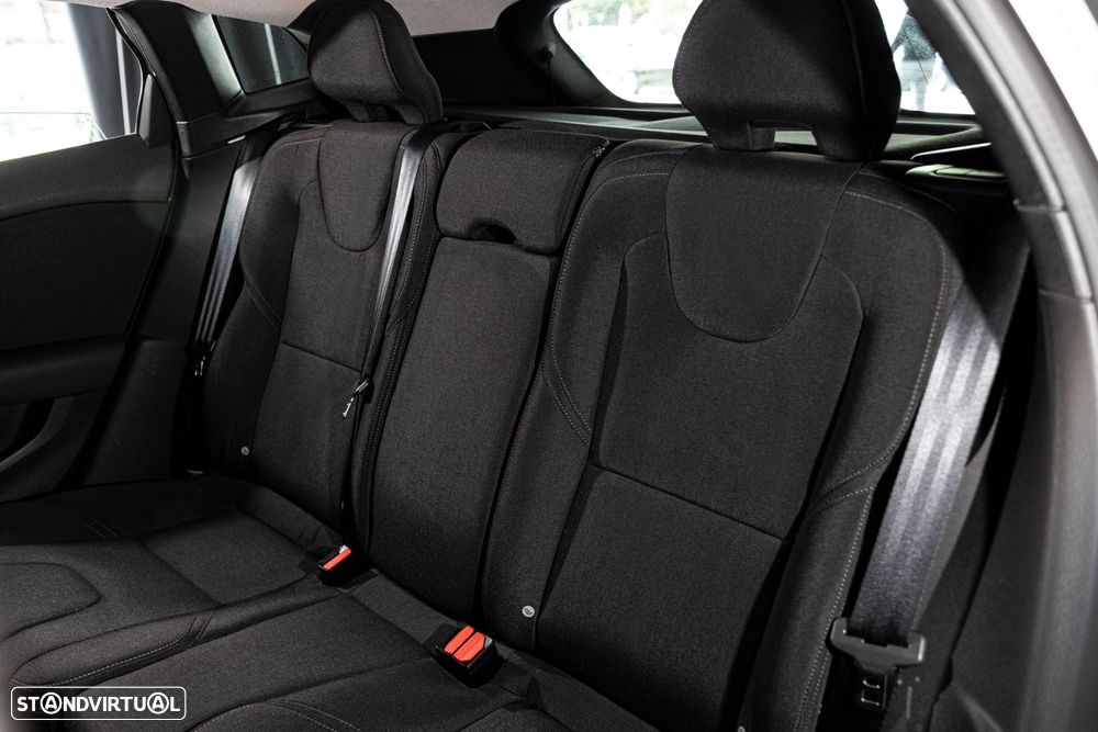 Volvo V40 2.0 D2 Kinetic - 21