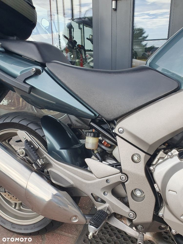 Honda CBF - 32