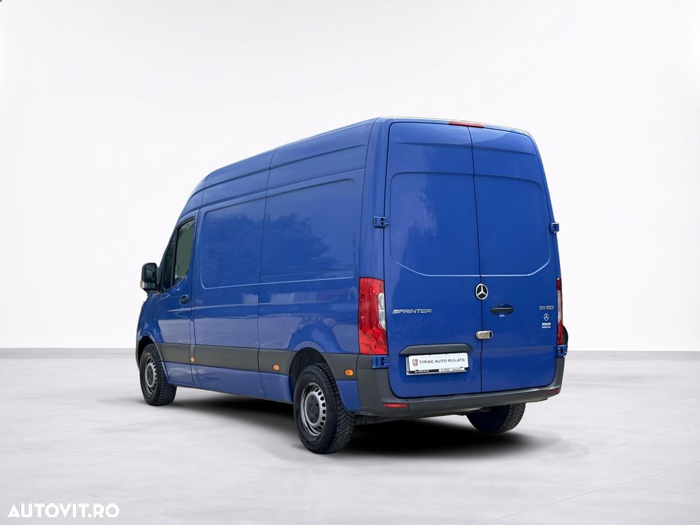 Mercedes-Benz Sprinter - 4