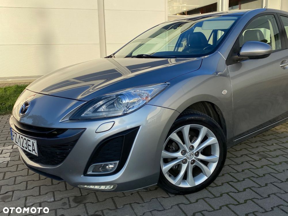 Mazda 3 1.6 Exclusive + - 8