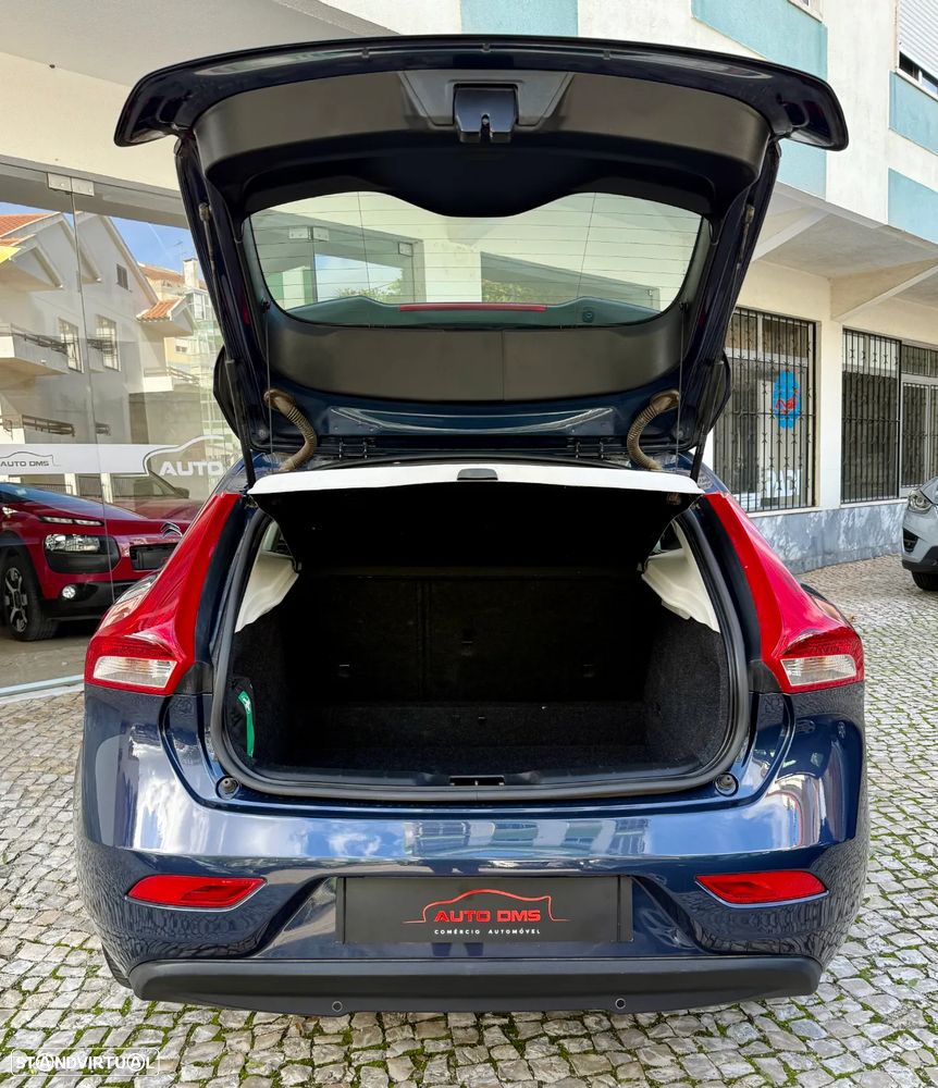 Volvo V40 1.6 D2 Momentum Eco - 13