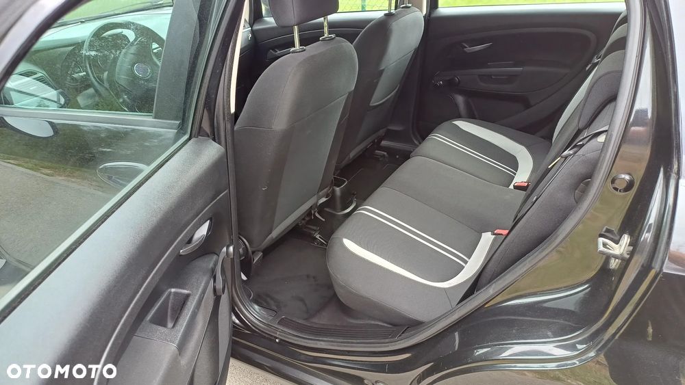 Fiat Grande Punto - 16