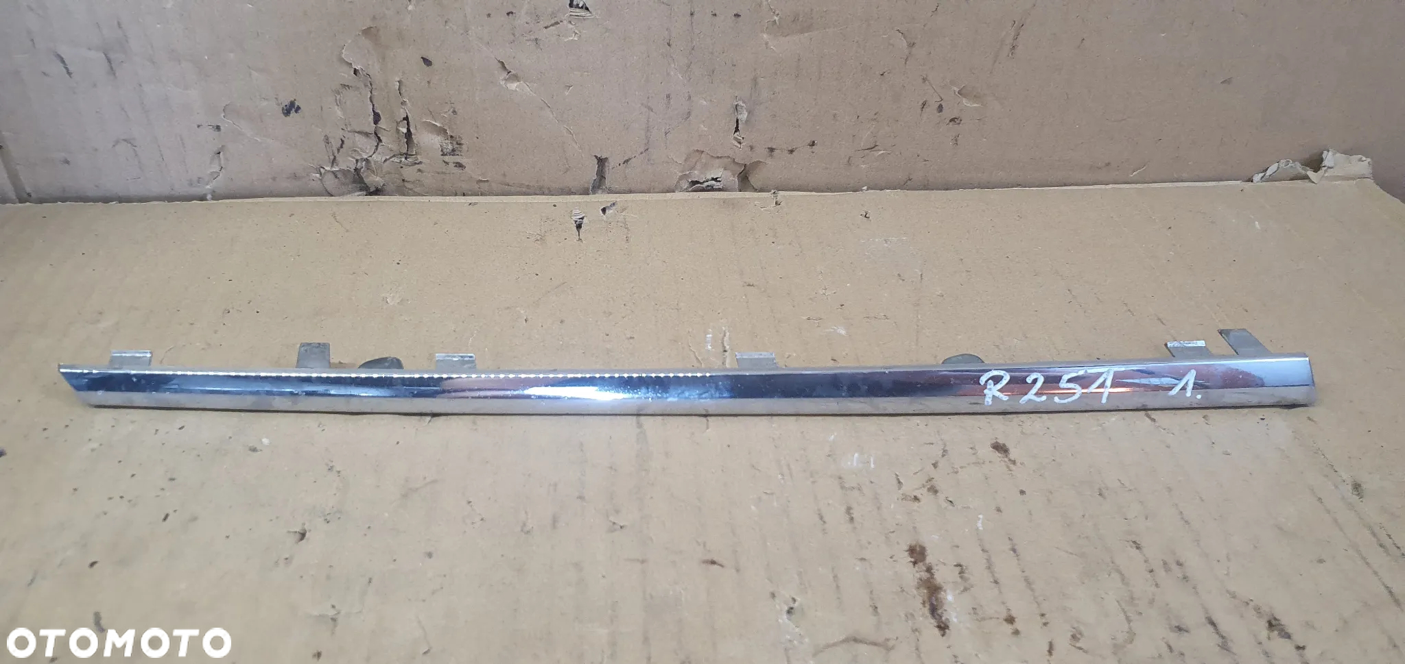 Listwa chrom Grilla atrapy Mercedes R-Klasa W251 A2518880285 - 4