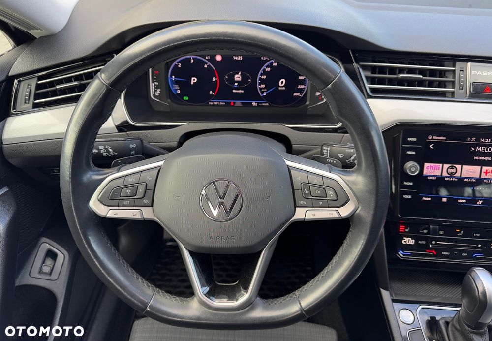Volkswagen Passat Variant 2.0 TDI EVO Business DSG - 18