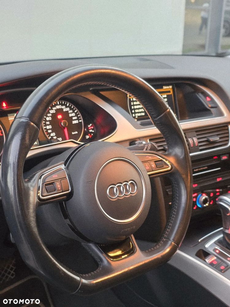 Audi A4 Avant 2.0 TDI DPF clean diesel multitronic S line Sportpaket - 11
