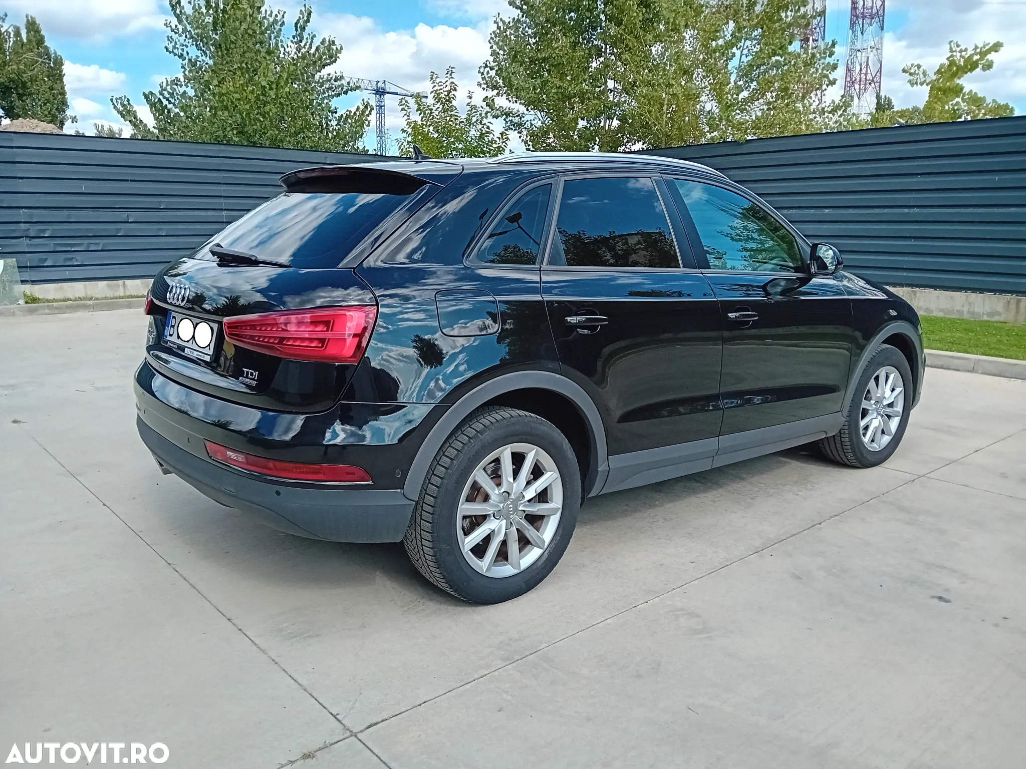 Audi Q3 2.0 TDI Quattro Stronic Design - 3