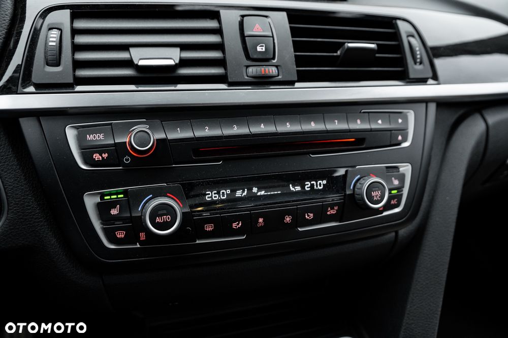 BMW 3GT 320d Sport-Aut - 30