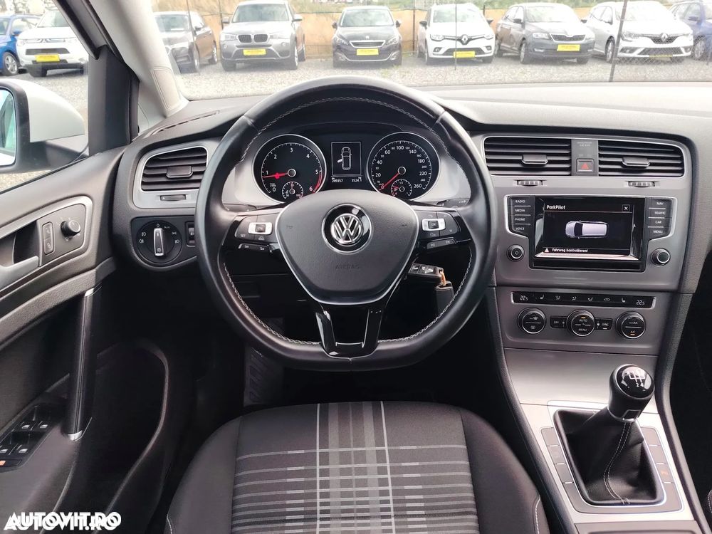 Volkswagen Golf 1.6 TDI BlueMotion Technology Lounge - 14
