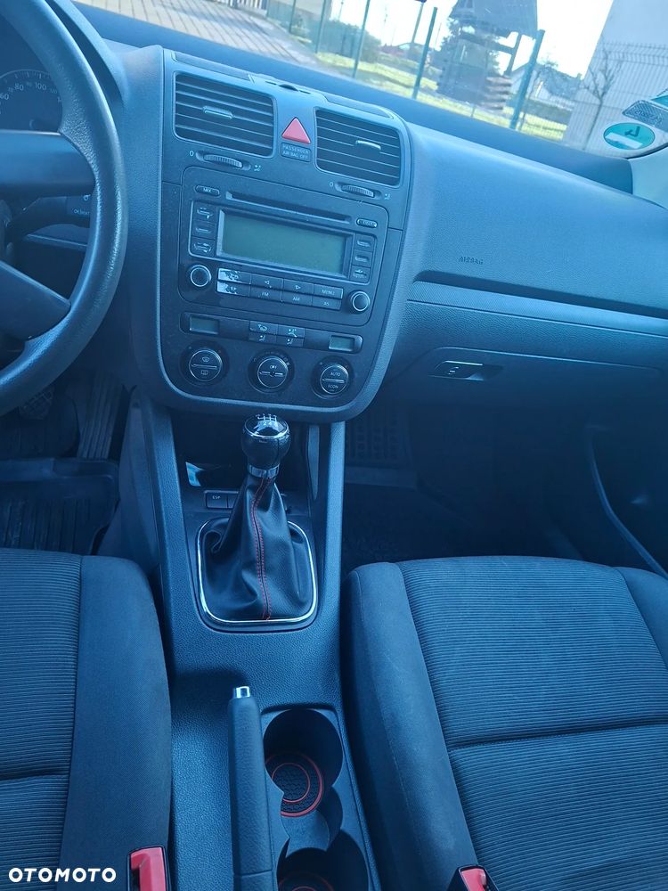 Volkswagen Golf 1.6 FSI Comfortline - 12