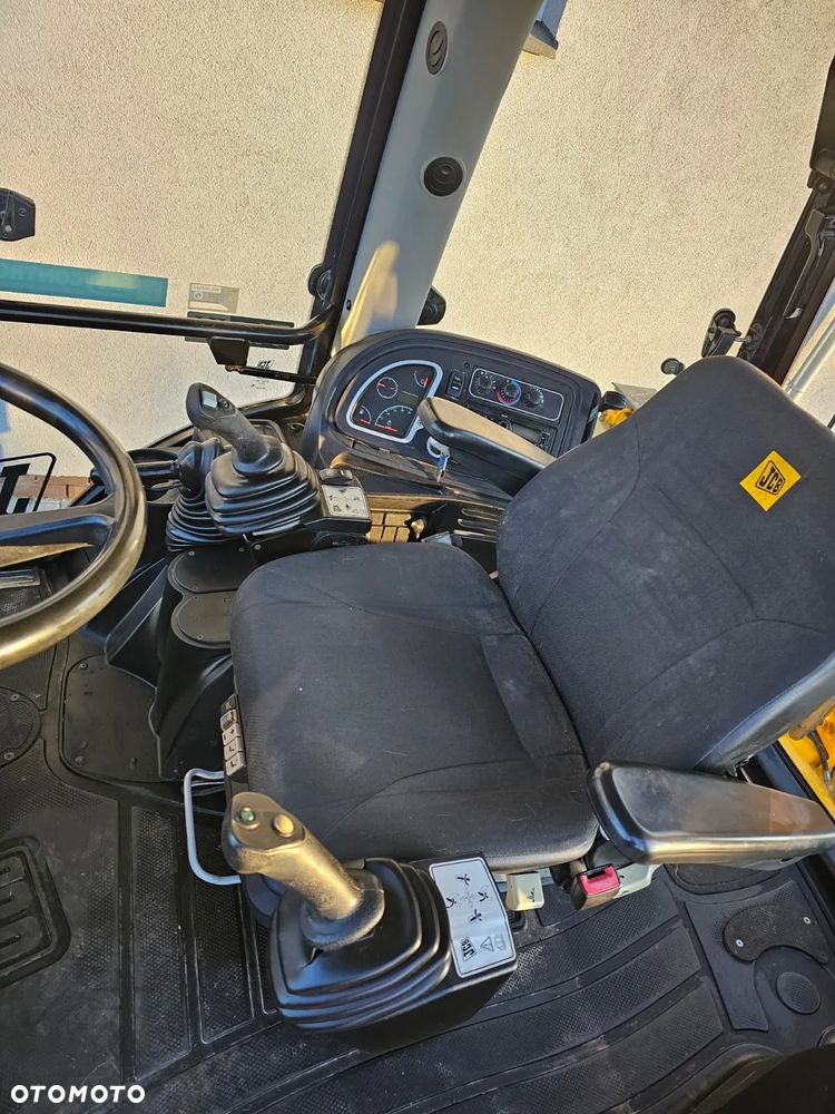 JCB 3CX Contractor 110kM - 8