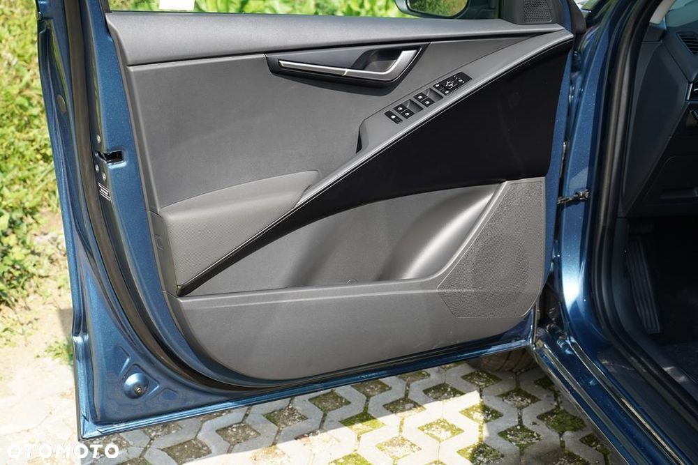 Kia Niro 1.6 GDI Hybrid M - 10