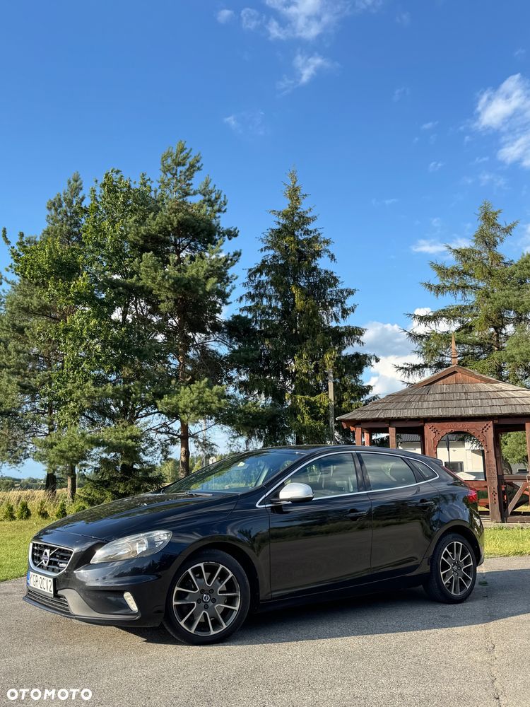Volvo V40 D4 Drive-E R-Design Kinetic - 1