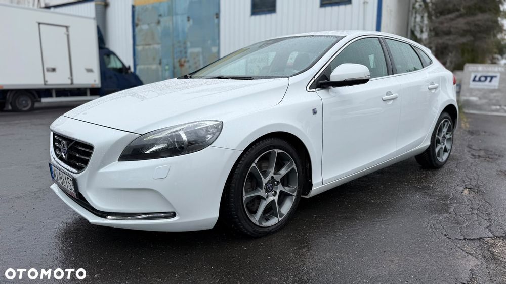 Volvo V40