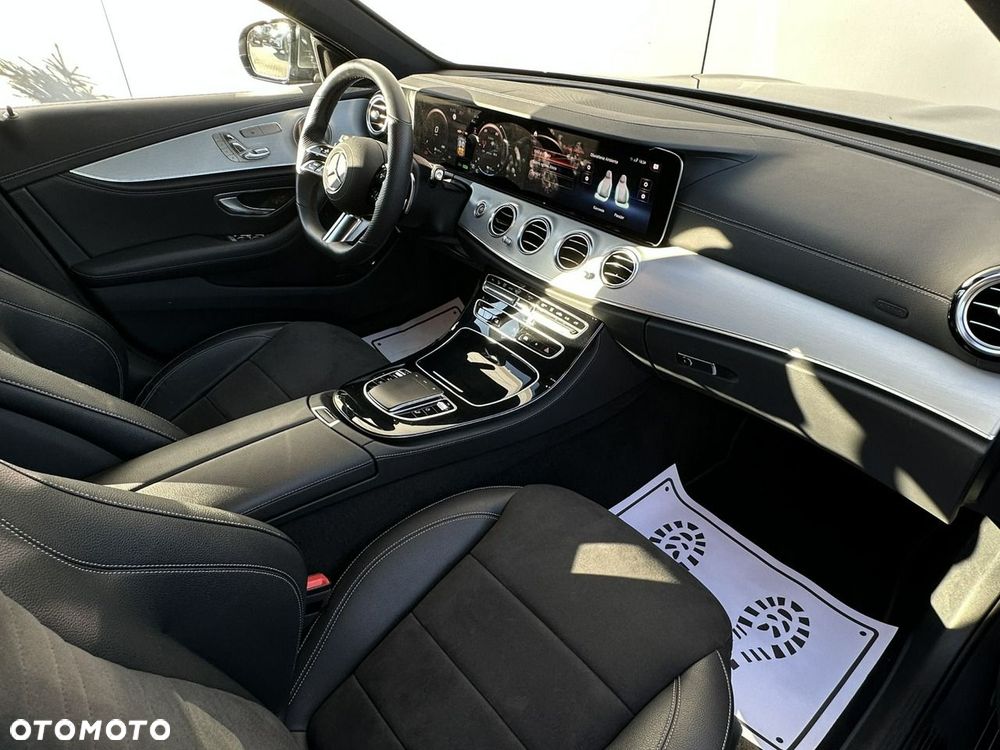 Mercedes-Benz Klasa E 300 de AMG - 19
