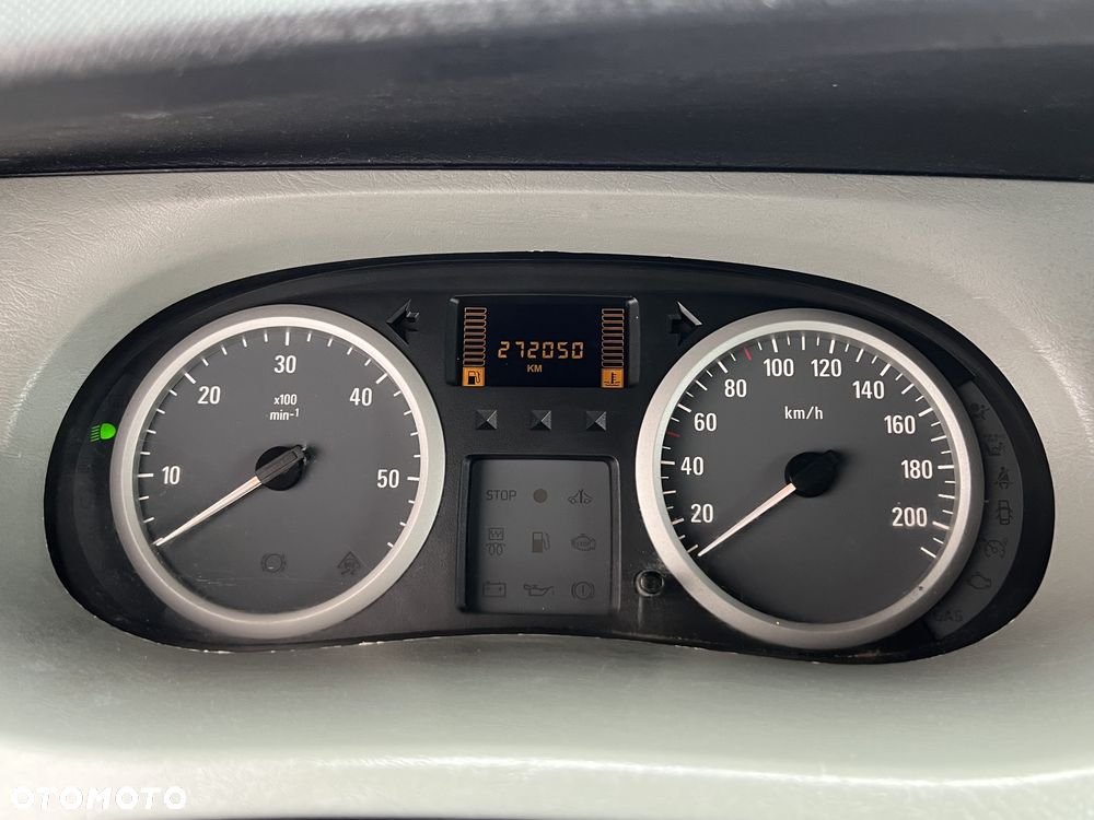 Opel Vivaro LONG - 32