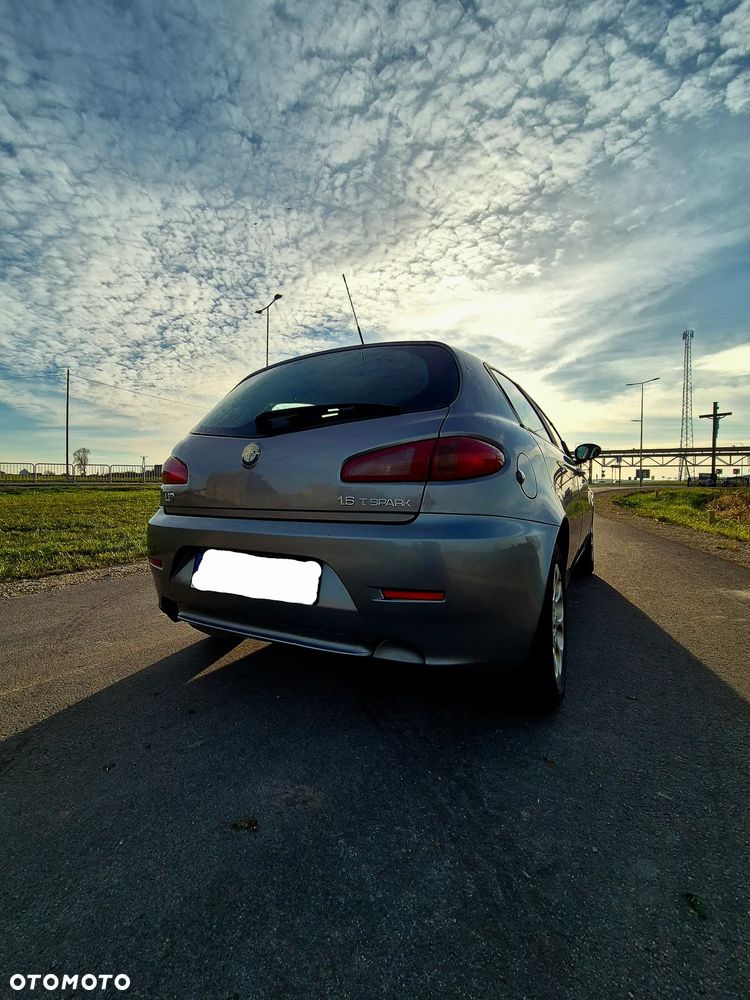 Alfa Romeo 147 1.6 Twin Spark Black Line - 11