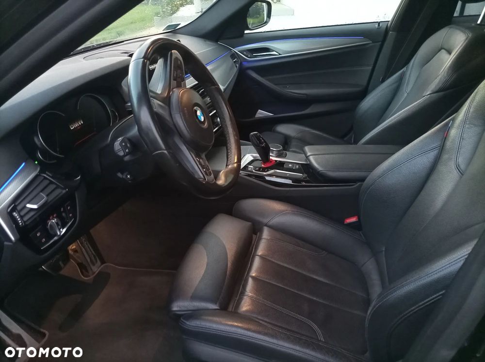 BMW Seria 5 520d xDrive M Sport sport - 9