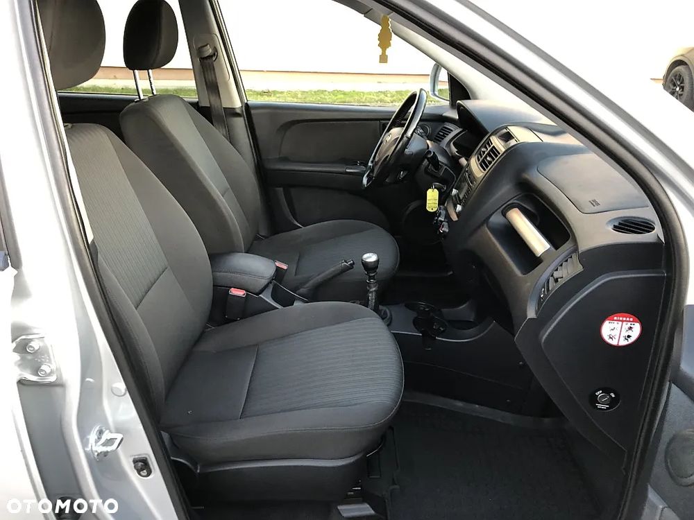 Kia Sportage 2.0 CRDI 2WD Attract - 21