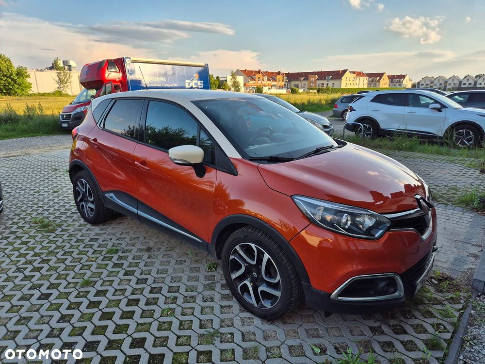 Renault Captur 1.2 TCe Helly Hansen EDC - 1