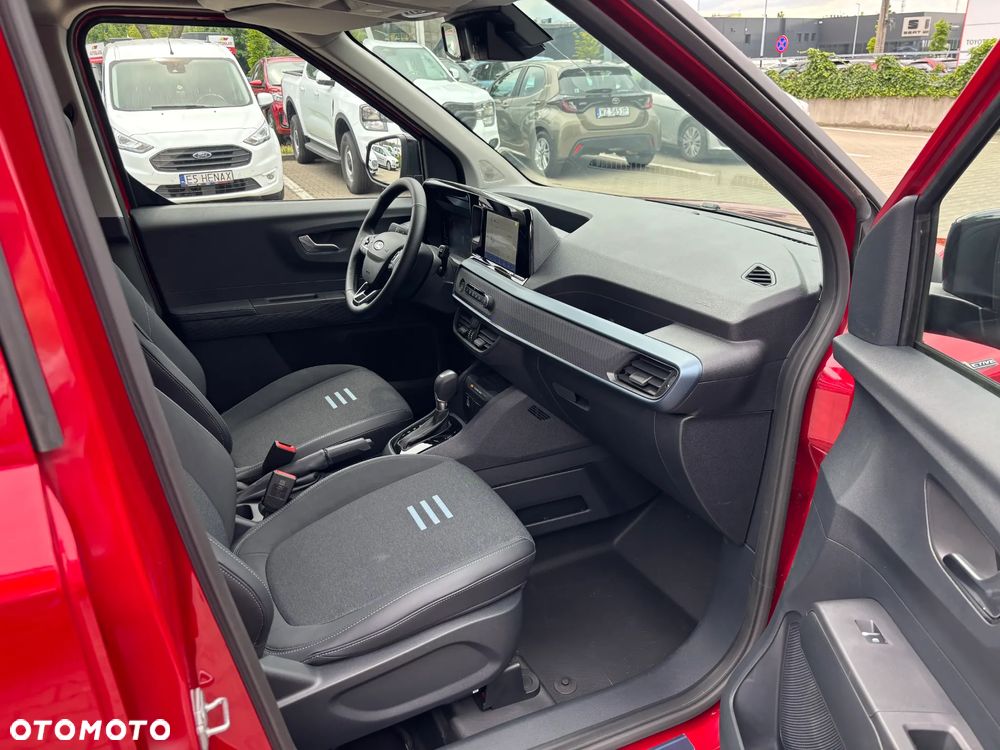 Ford Transit Courier - 23