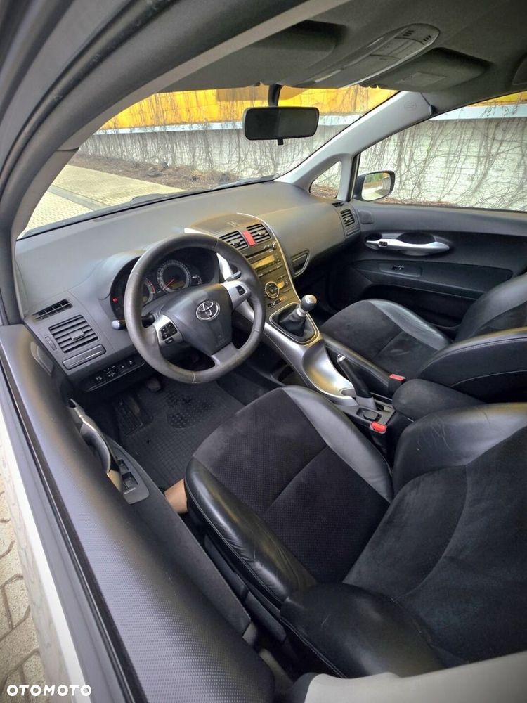 Toyota Auris 1.6 Dynamic - 15