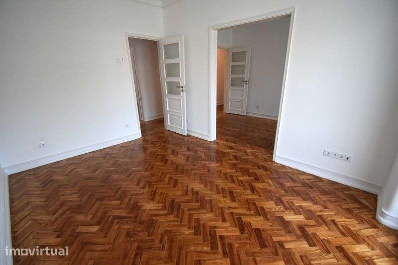T3 Renovado com Suite | Alvalade / Areeiro | Excelente Localização - Grande imagem: 5/12