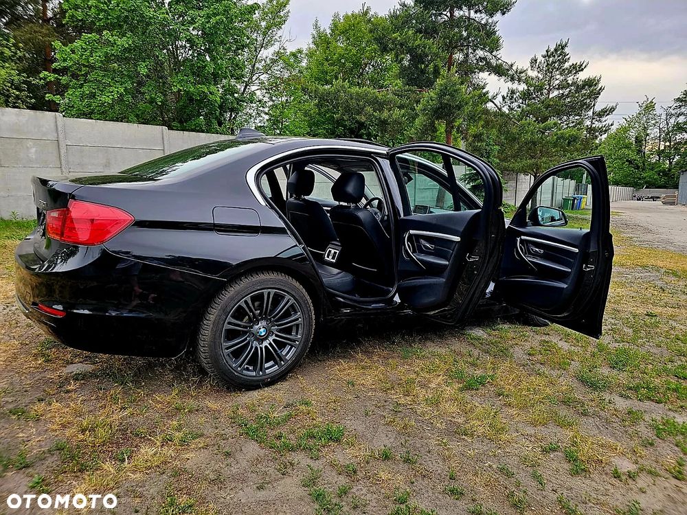 BMW Seria 3 328i xDrive Sport Line - 22