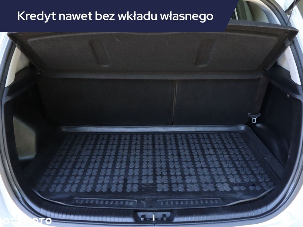 Kia Venga - 15