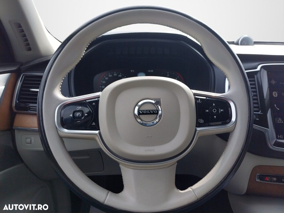Volvo XC 90 - 10