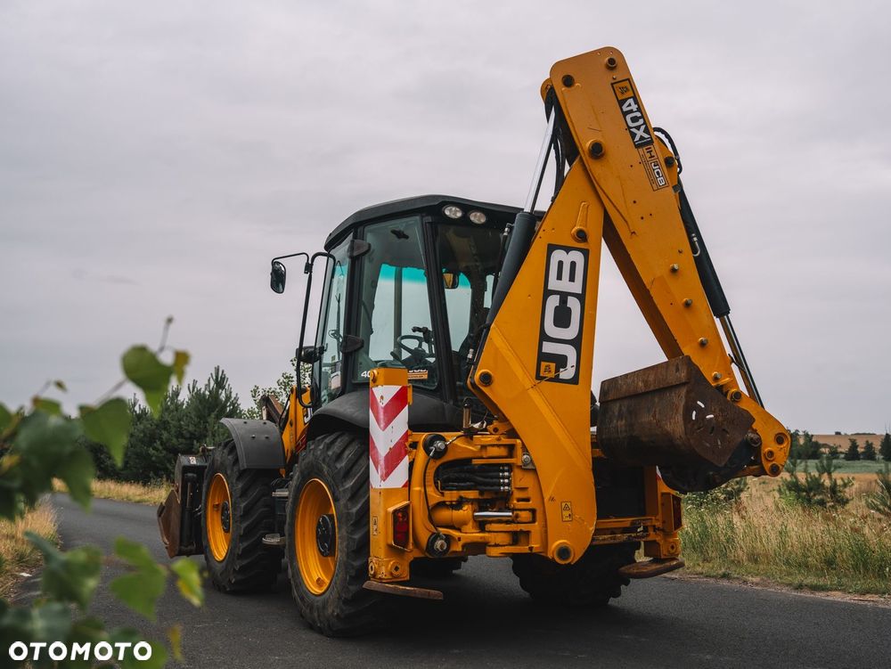 JCB 4CX - 9