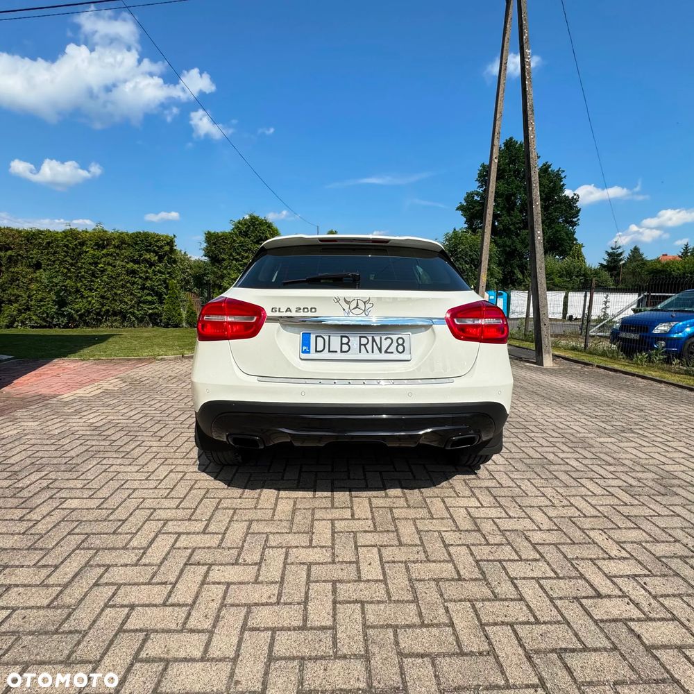 Mercedes-Benz GLA 200 7G-DCT - 6