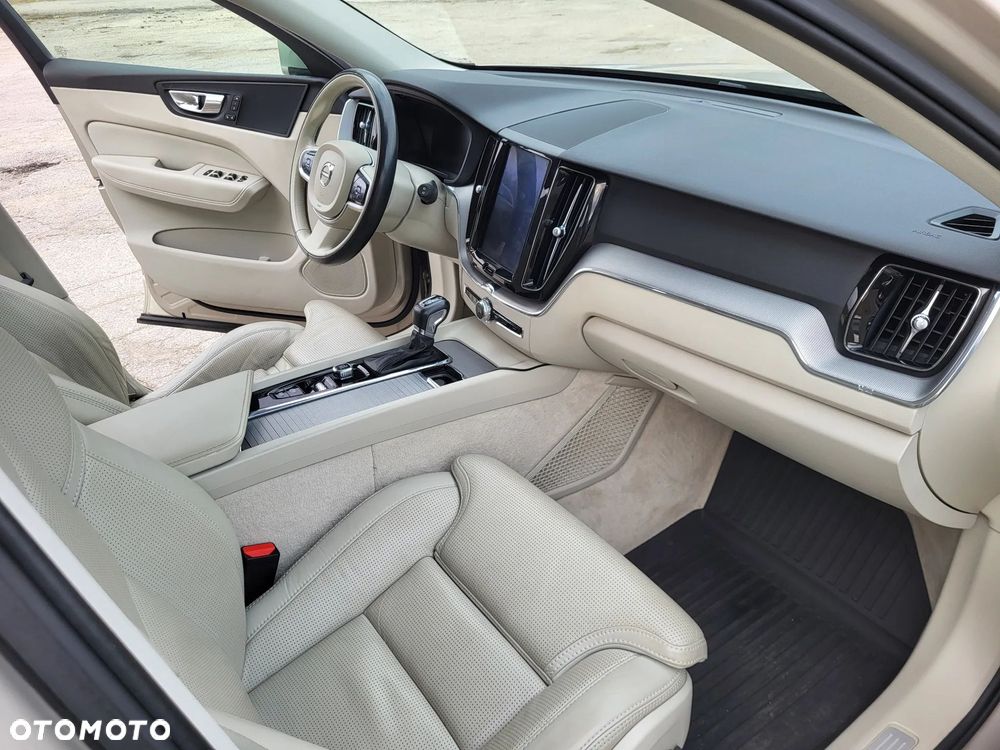 Volvo XC 60 D5 AWD Inscription - 12