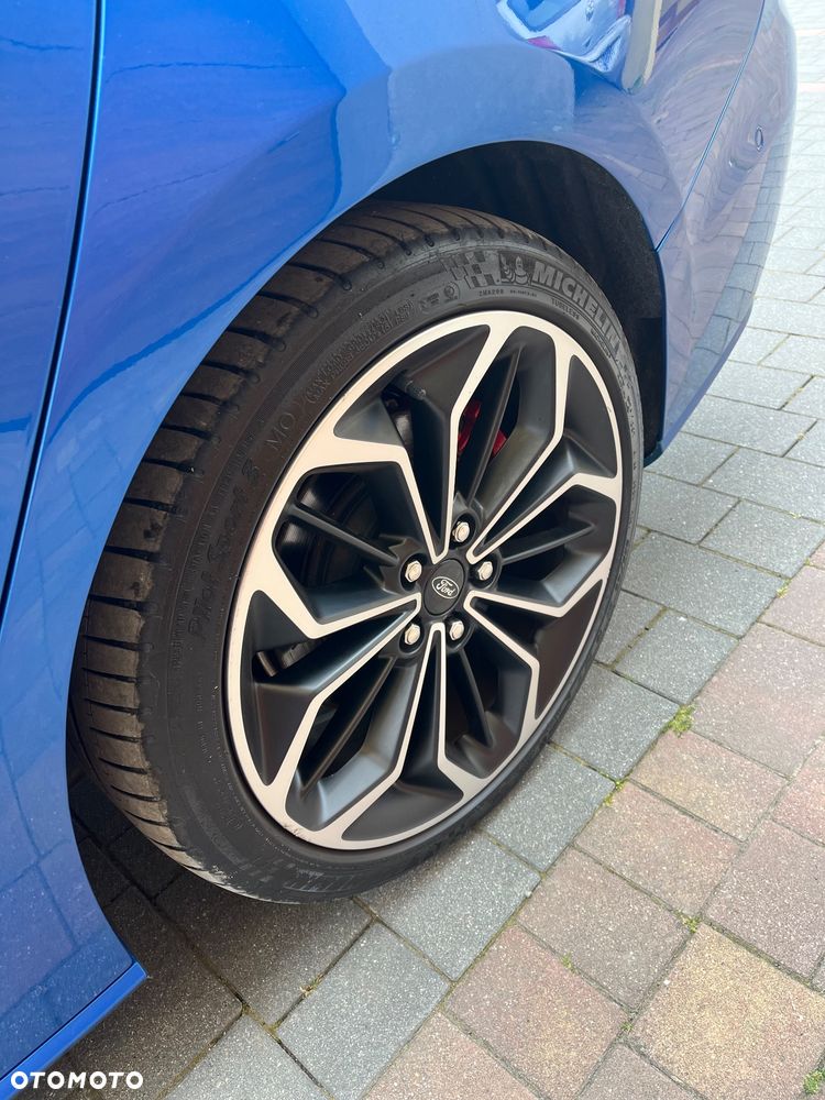 Ford Focus 1.5 EcoBoost ST-Line - 8