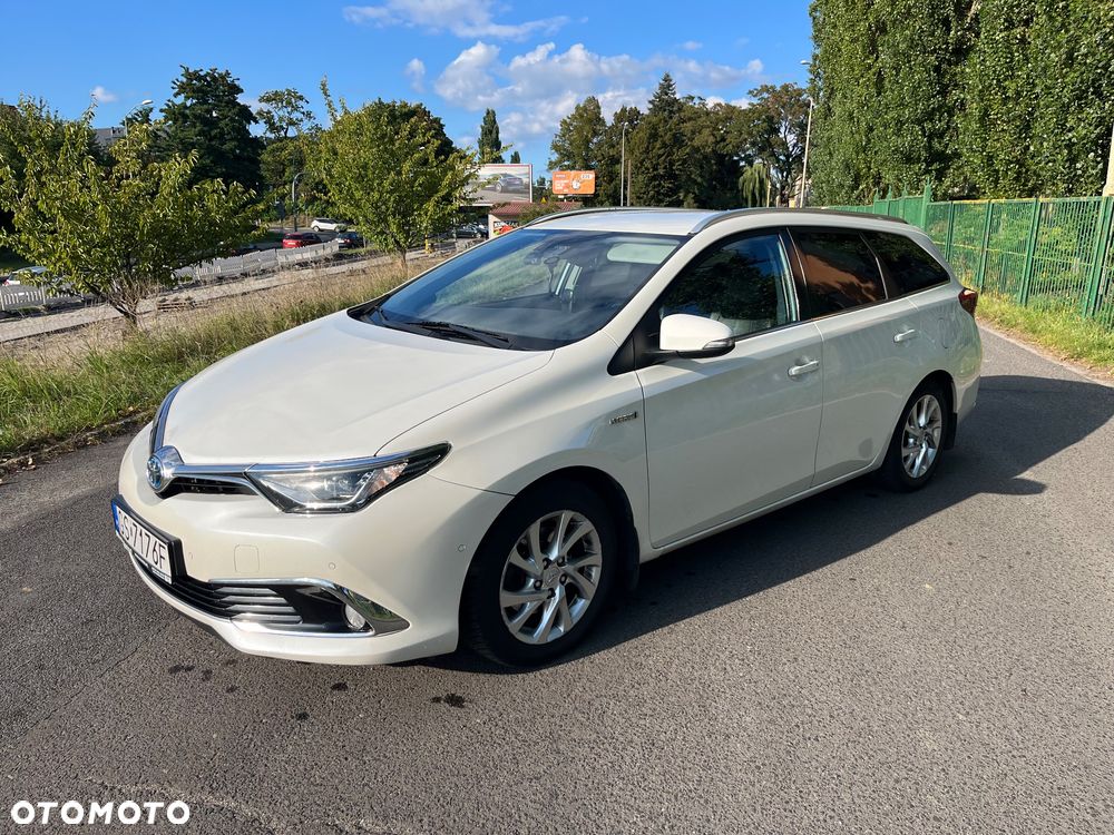 Toyota Auris - 2