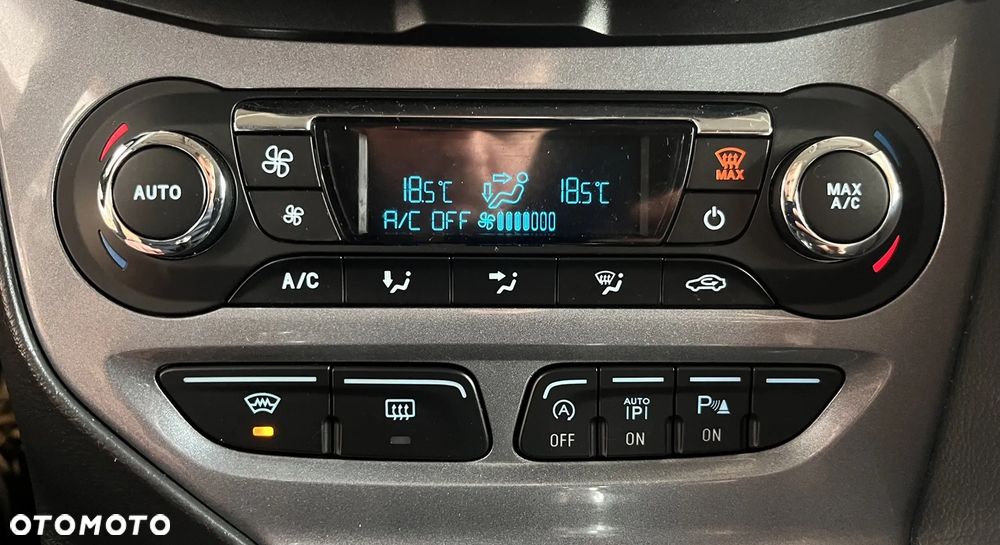 Ford Focus 1.6 EcoBoost Titanium - 18