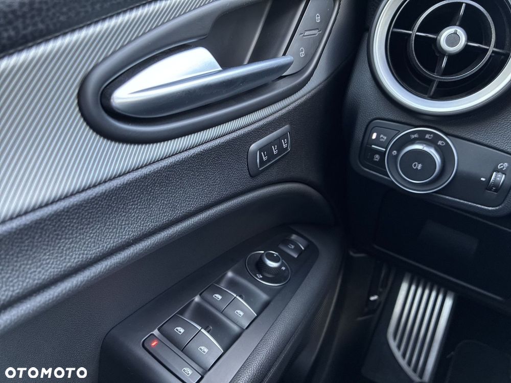 Alfa Romeo Stelvio 2.0 Turbo Sprint Q4 - 21